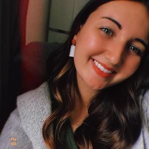 Meet your Posher, Gina